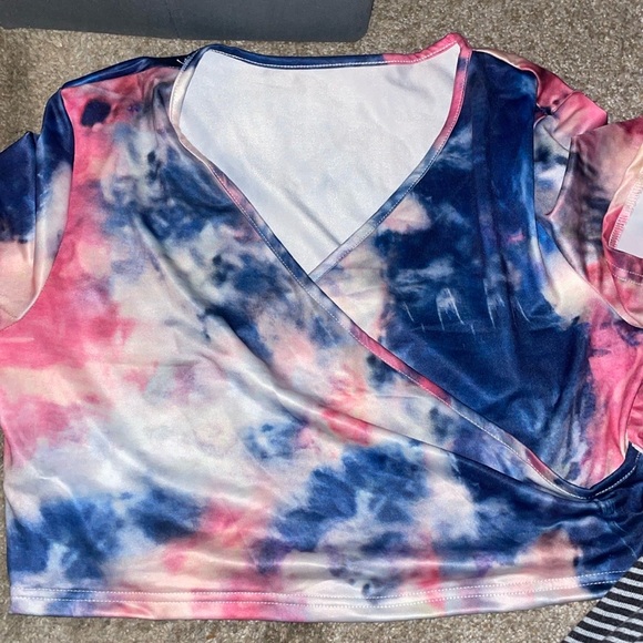 Super cute crop tops - Picture 2 of 3